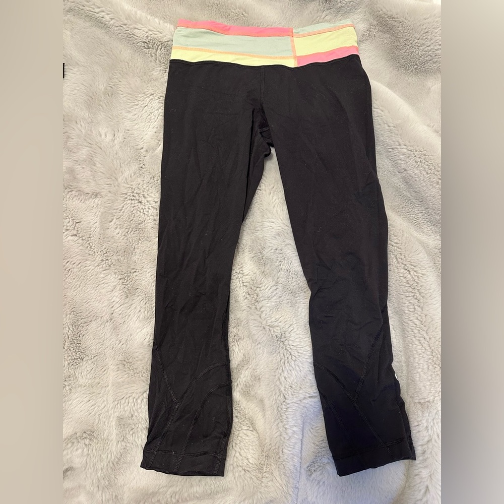 Lululemon Run Inspire II crop in size 4 / black and pastel